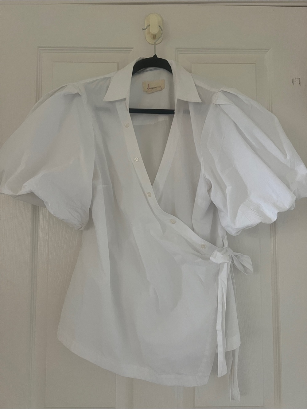 Anthropologies (Maeve) White Puff-Sleeve Wrap Button Blouse - Women
